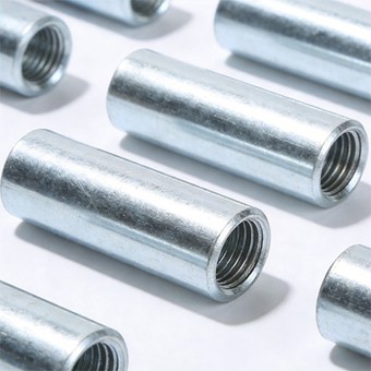 Manicotti per bulloni per metallo