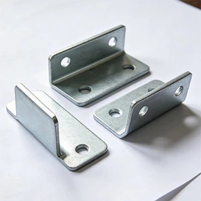 Staffe metalliche resistenti
